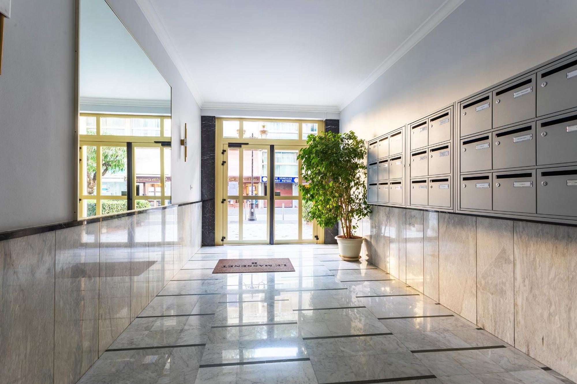 Le France-Massenet Ap3015 By Riviera Holiday Homes Nice Bagian luar foto